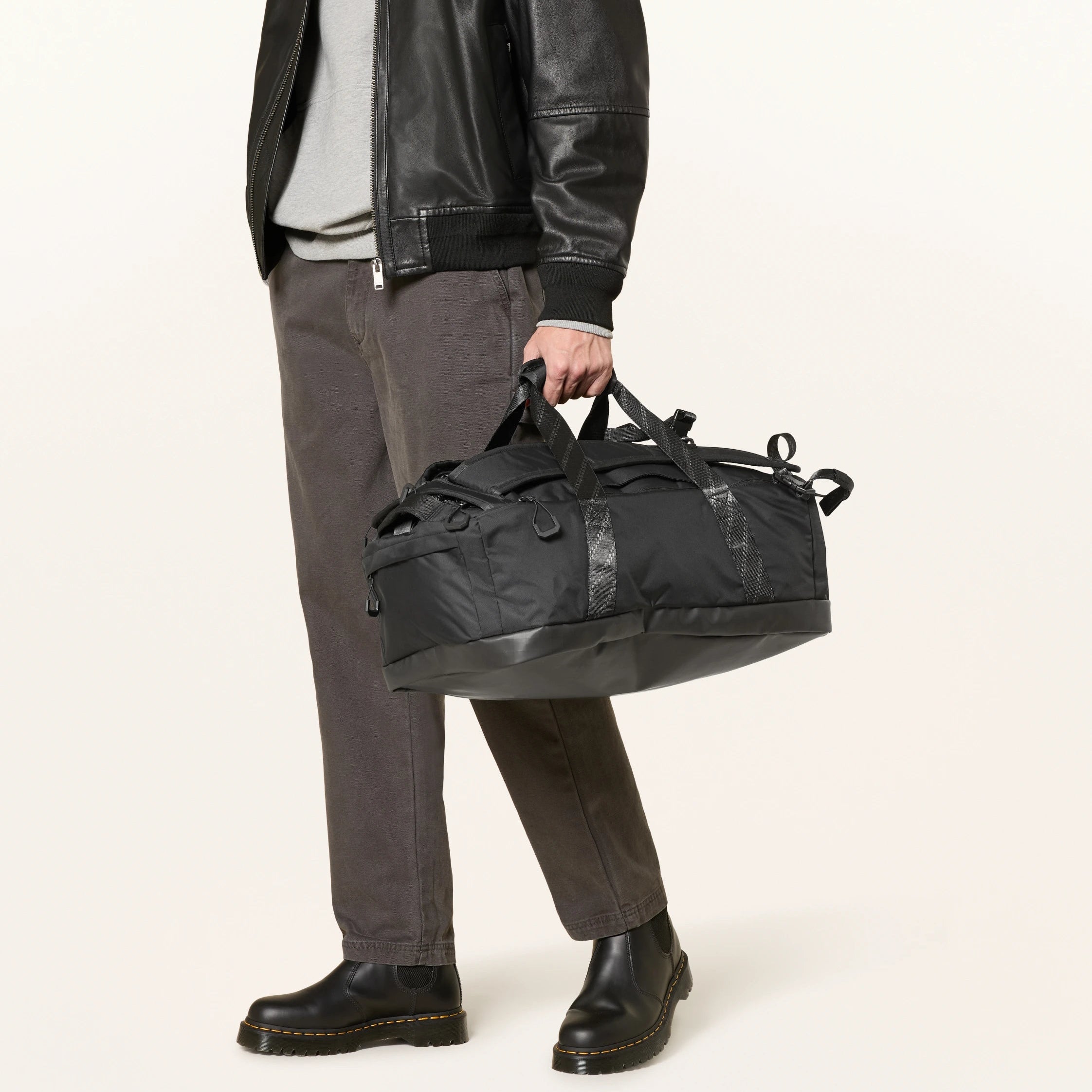 Venture Line - Duffle Bag M black