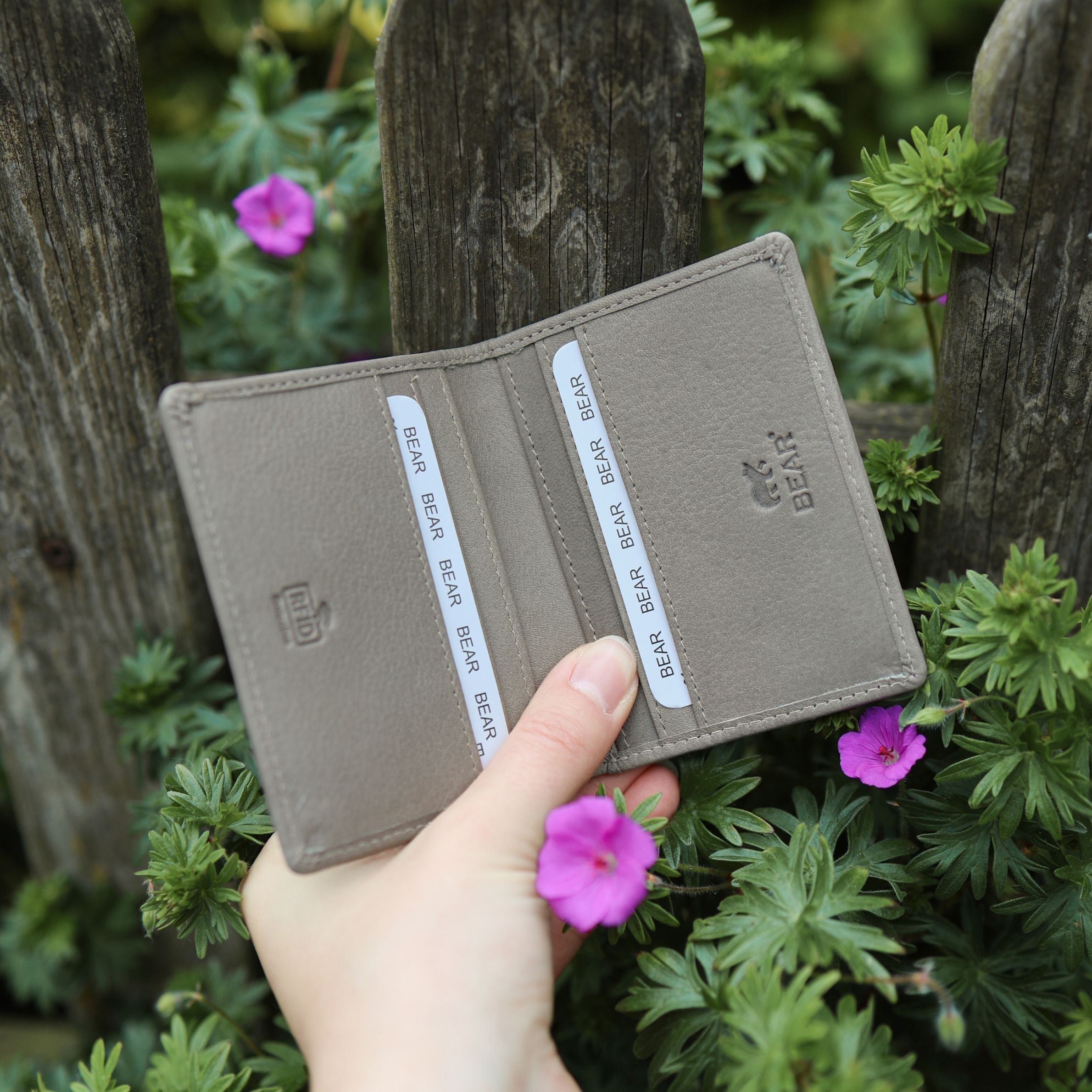 RFID Kartenhalter mit Geldscheinfach 'Cas' Dust