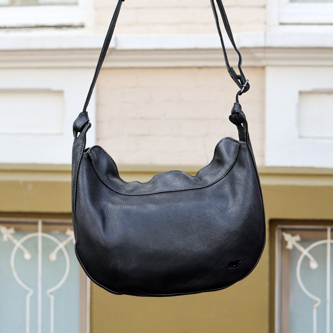 Mittelgroße Beuteltasche 'Senn' Cognac