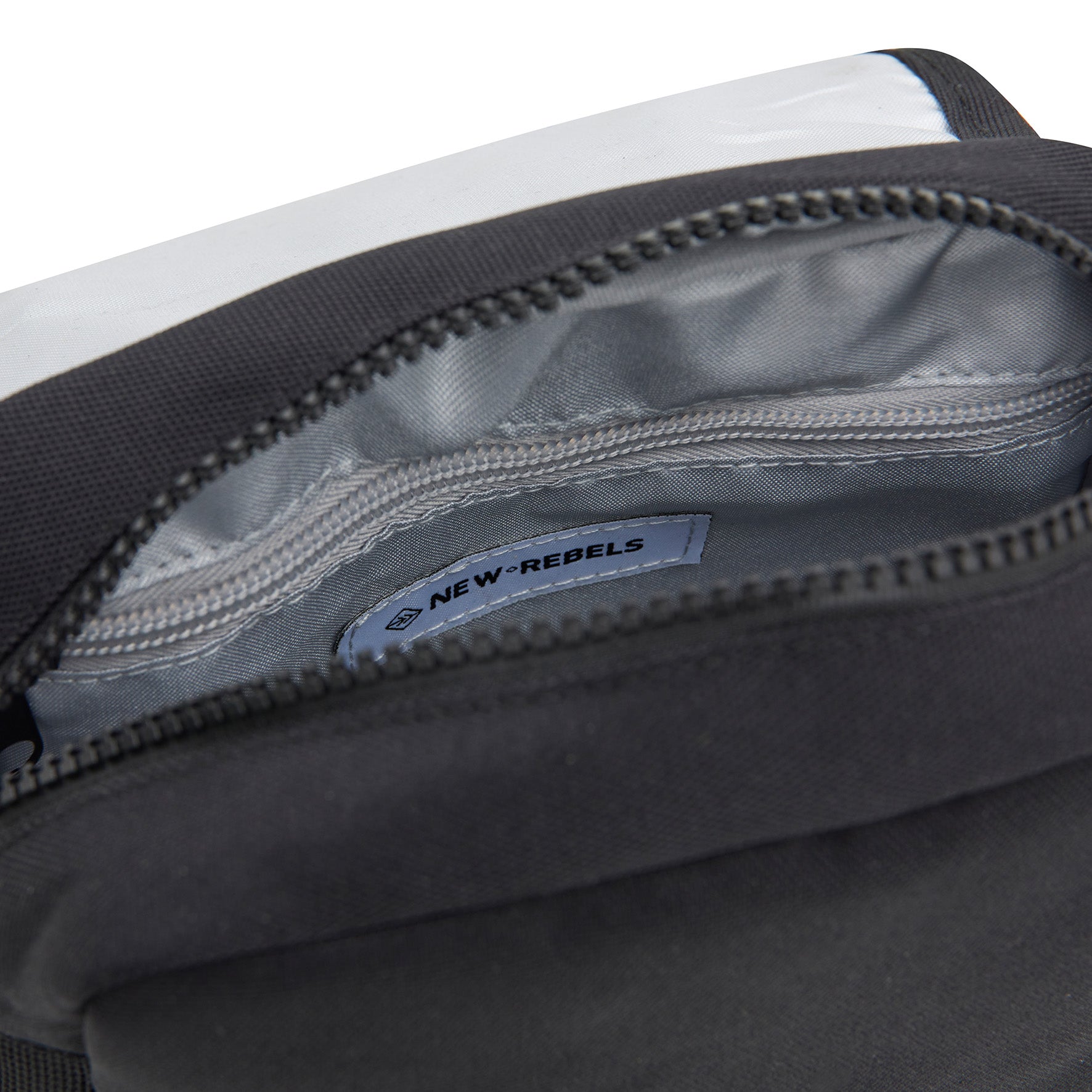 Valor Umhängetasche 'Cincinnati' Black