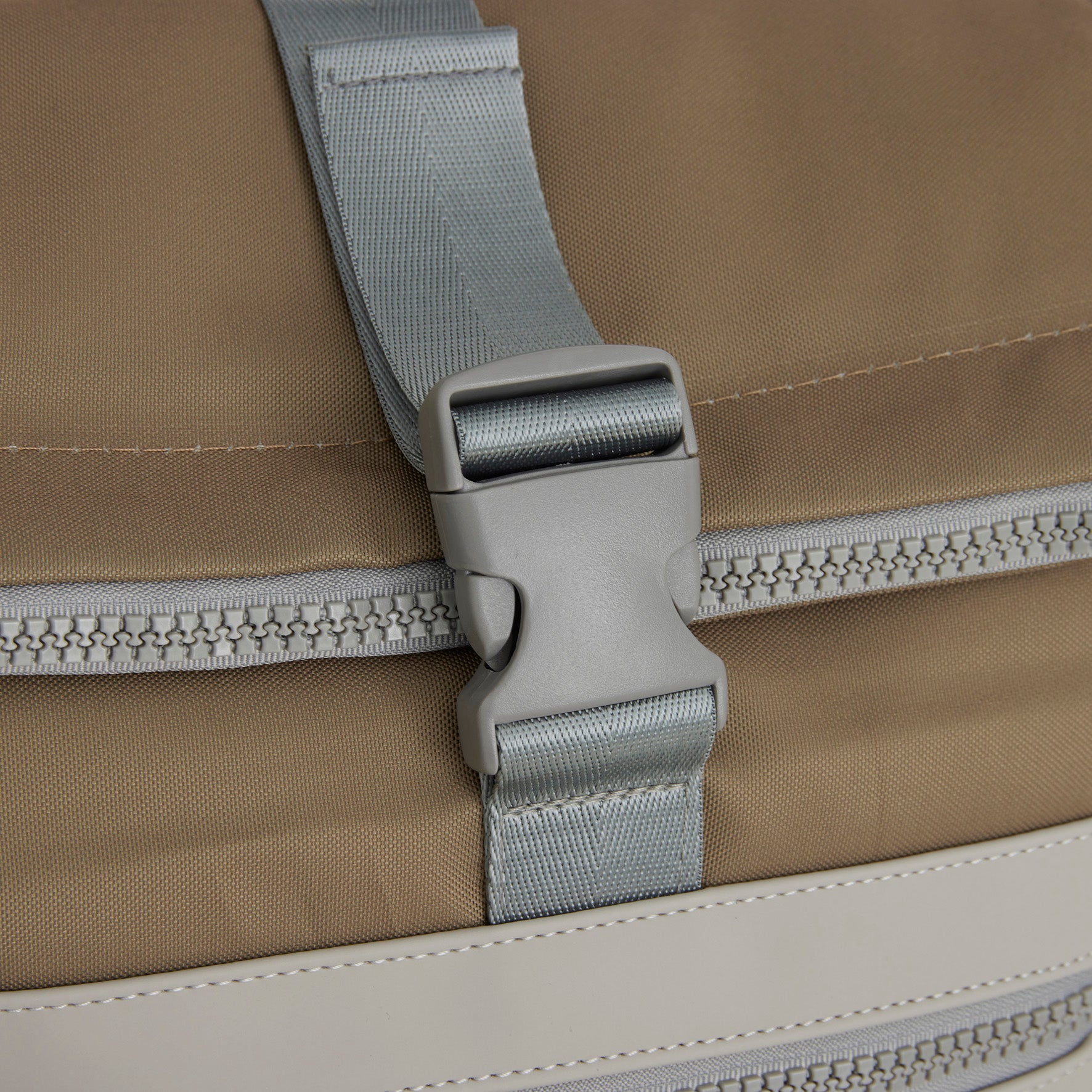 Wasserabweisender Rucksack 'Mart' 16L Ferron Hellgrau