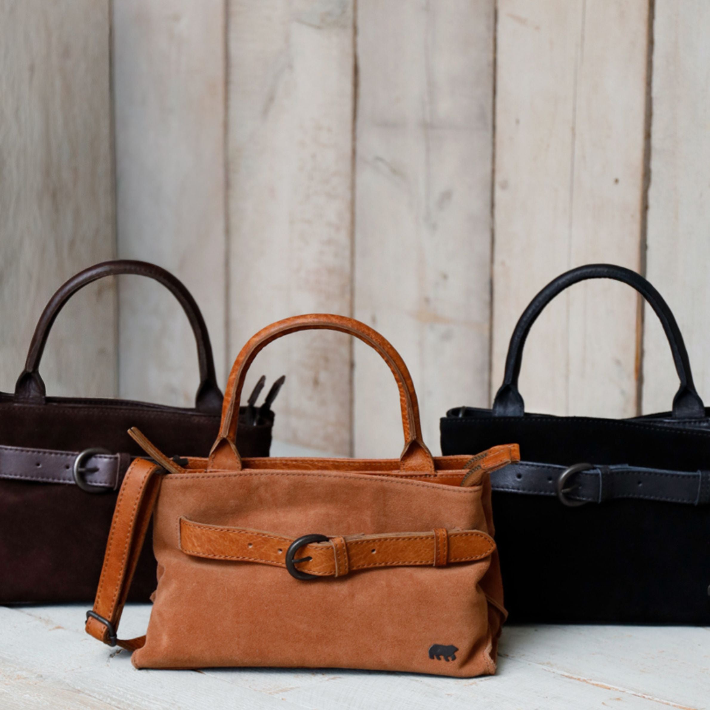 Velours Hand-/Umhängetasche mit Schnalle 'Aagje' Schwarz