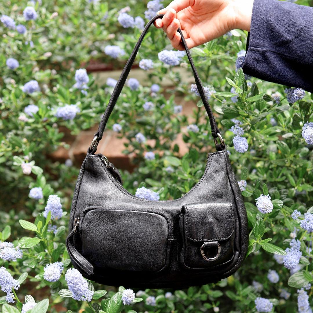 Hand-/Umhängetasche mit Fronttaschen 'Nienke' Schwarz