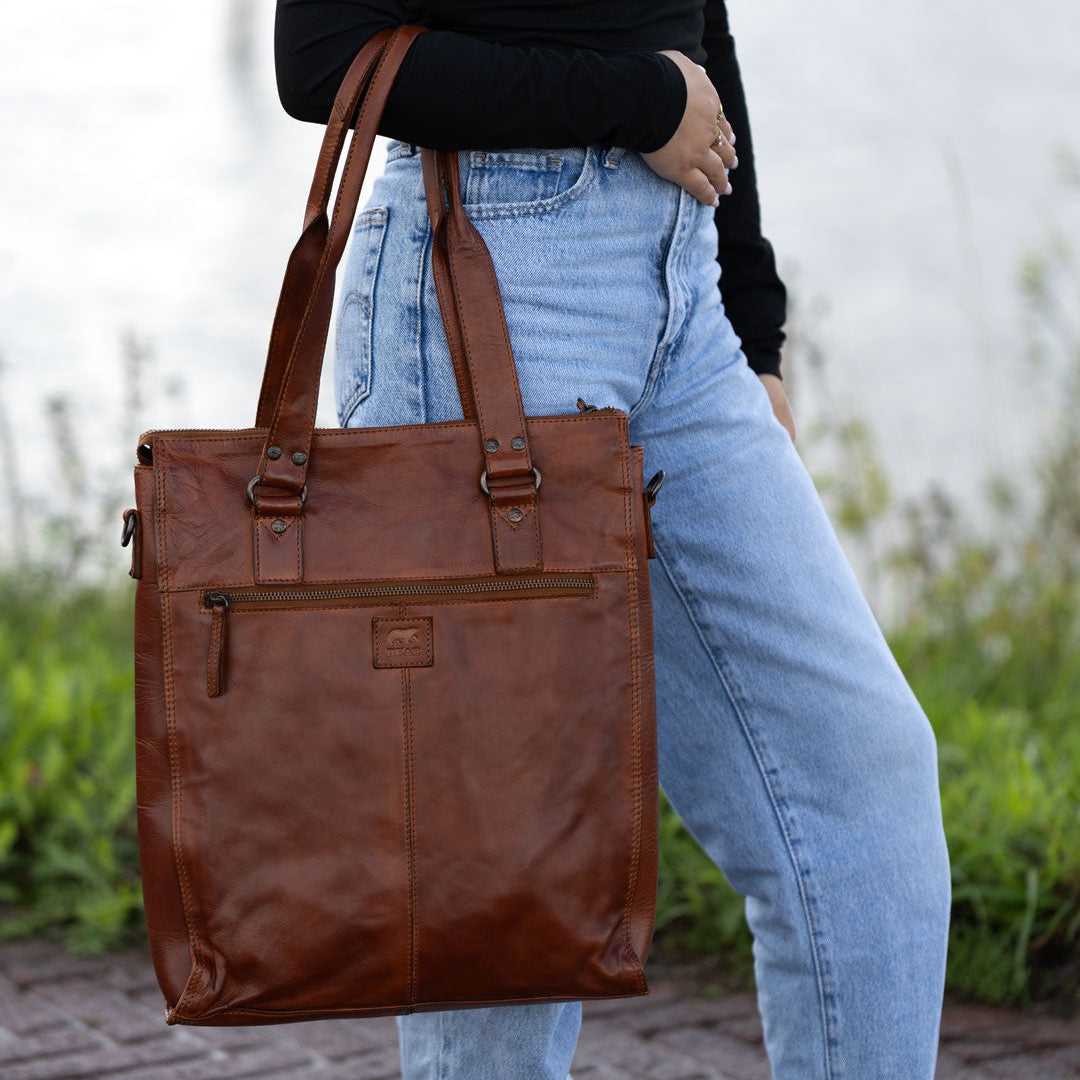 Hand-/Schultertasche mit Laptopfach – „Freya“ Cognac