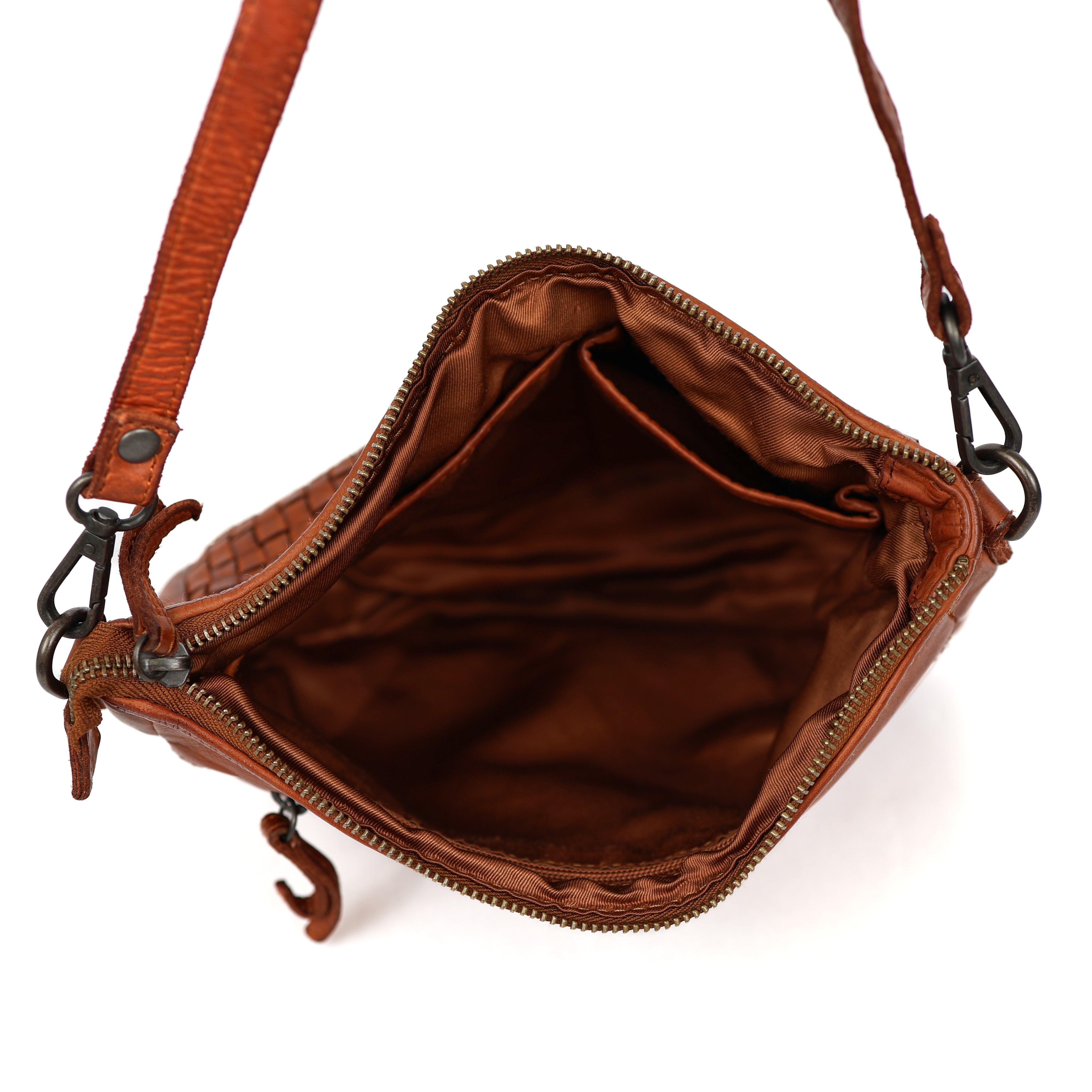 Kleine Umhängetasche 'Giulia' geflochten cognac