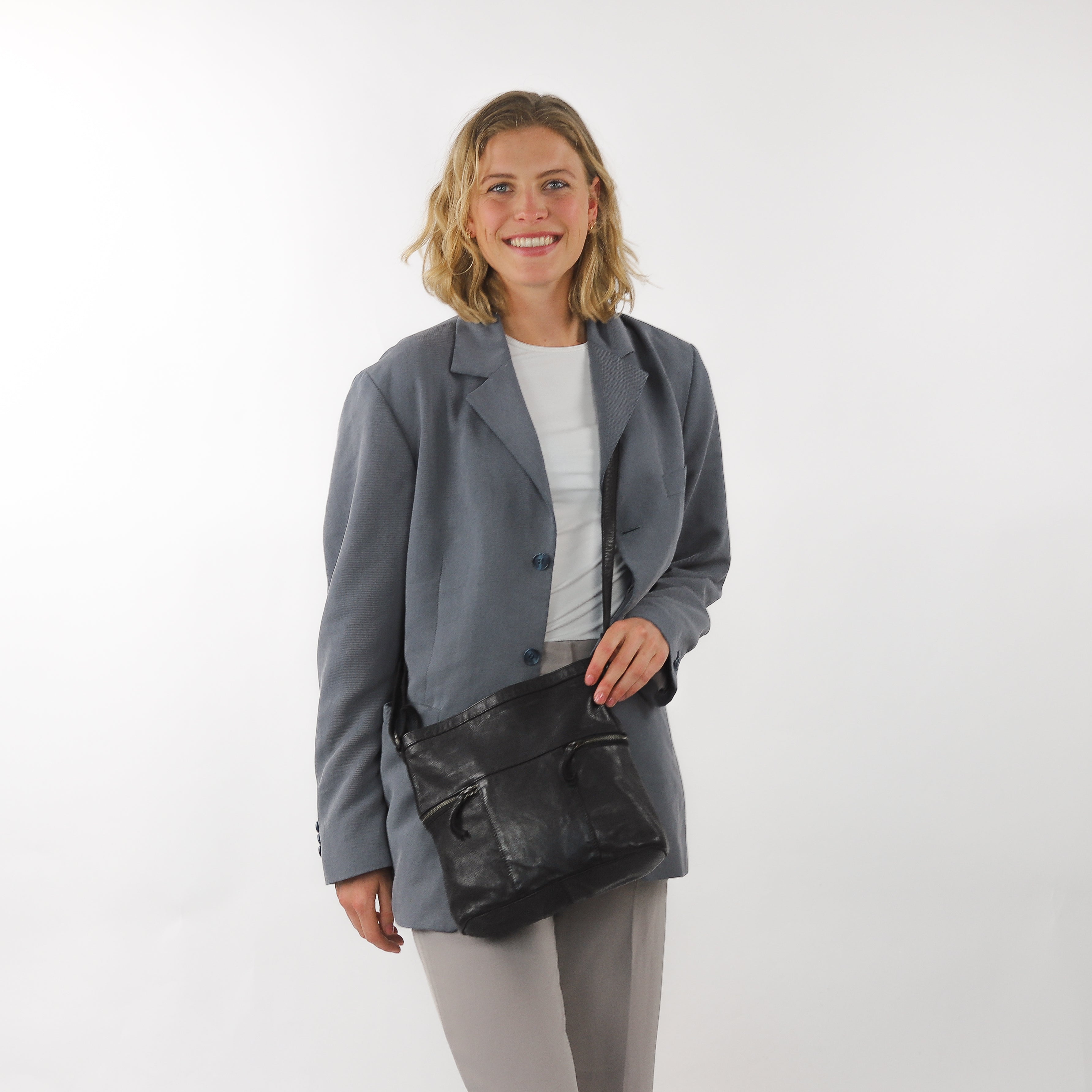Umhängetasche 'Chessi' schwarz - CL 35556