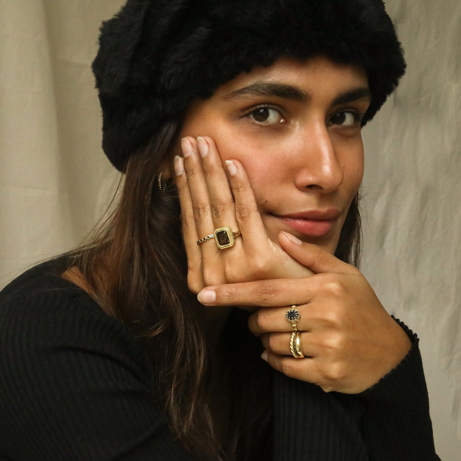 Vintage Spinell Blumenring | 14 Karat Gold