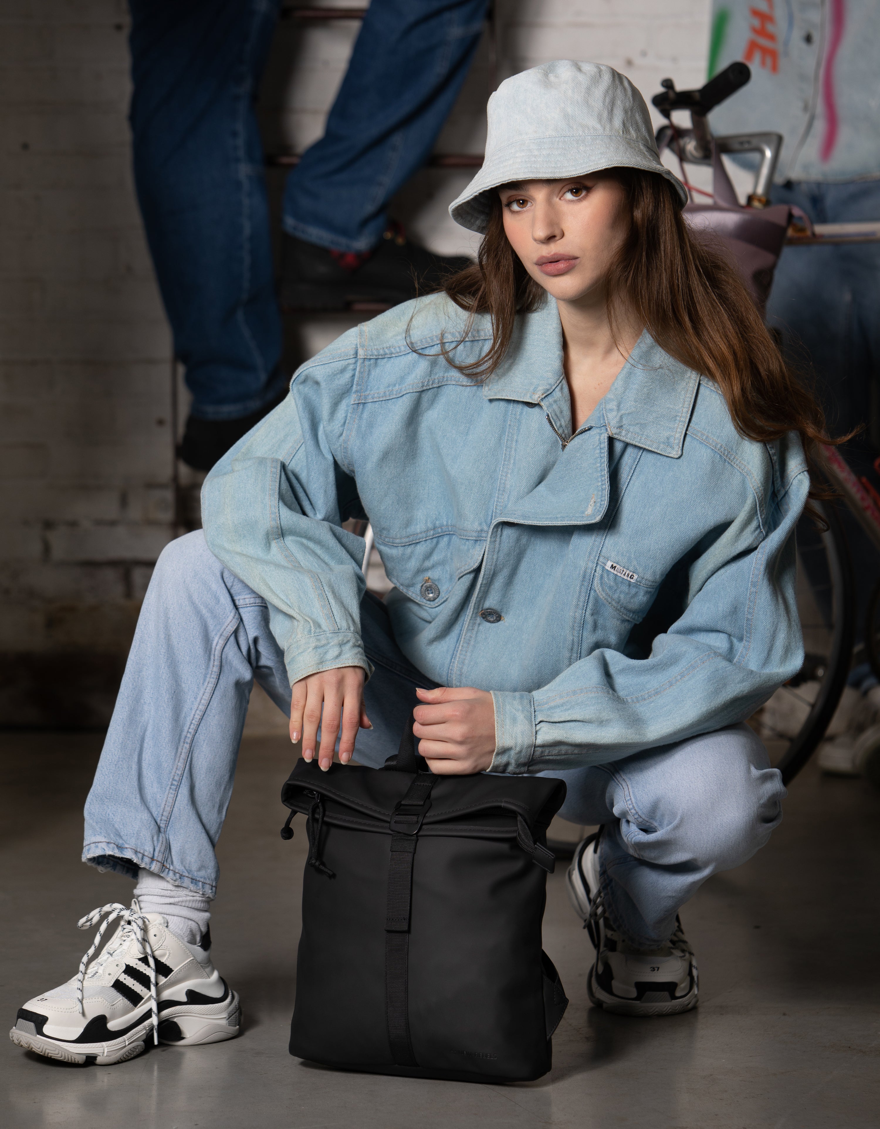 Mart - Waterafstotend rolrugzakje 'Los Angeles' mini mocca 7L