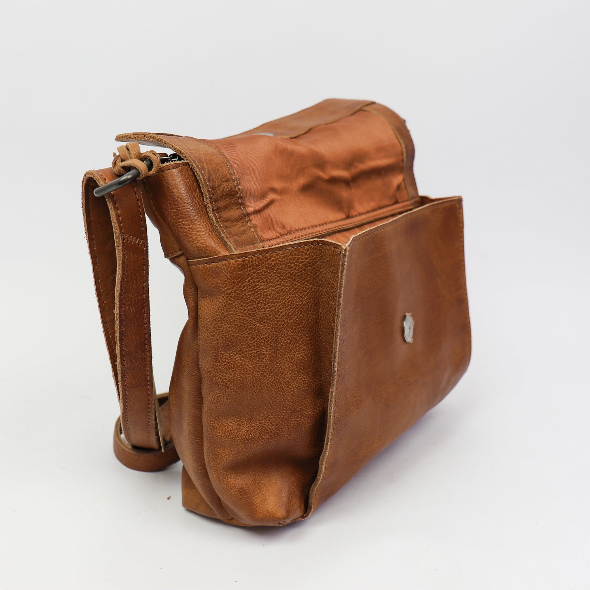 Umhängetasche 'Rai' Cognac - CP 6007