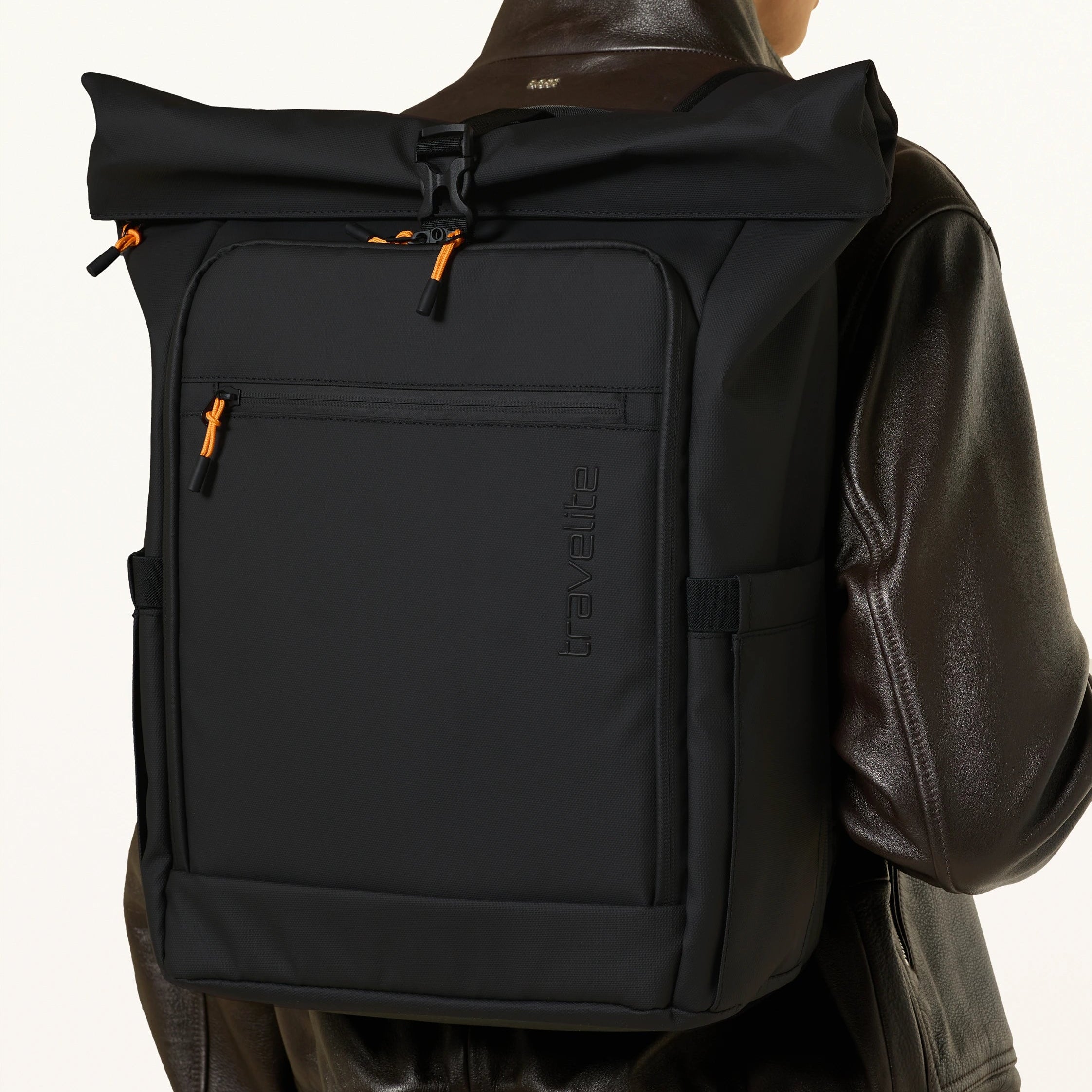 Briize - Wasserabweisender Rollup Rucksack M 15.6” Schwarz