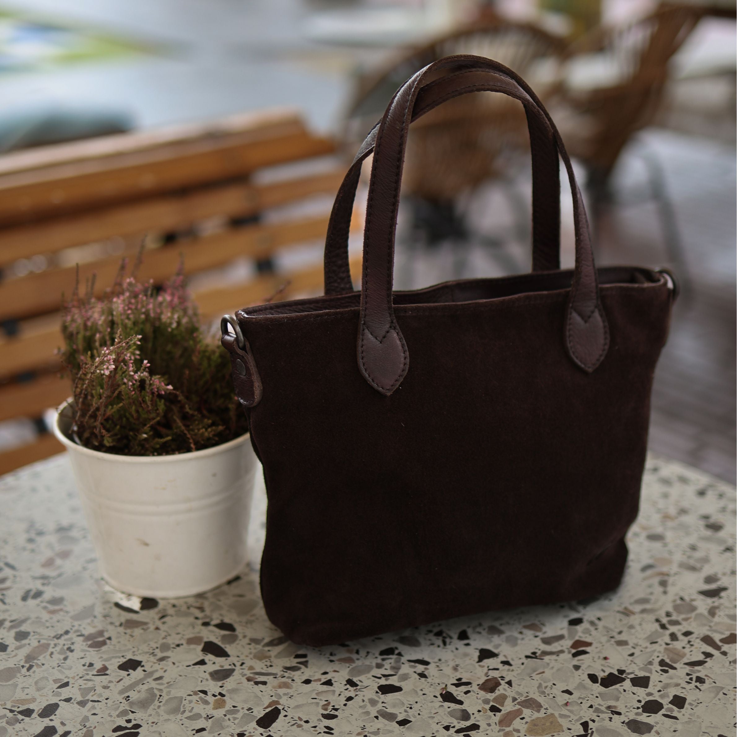 Velours Hand-/Umhängetasche 'Wietske' Dunkelbraun