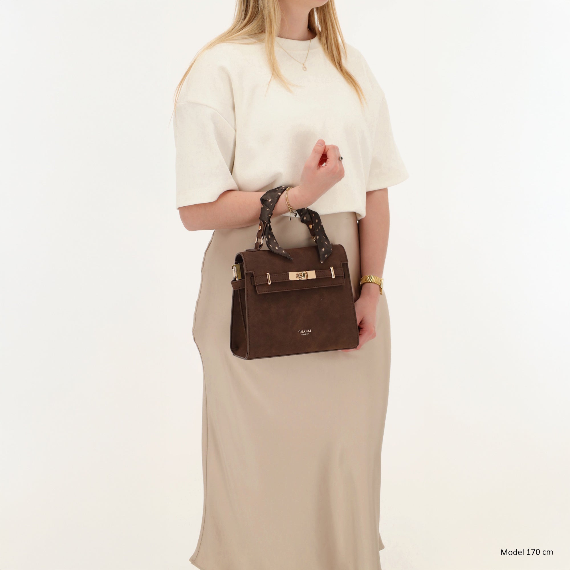 The Hamptons Village - Suèdine Handtasje donkerbruin