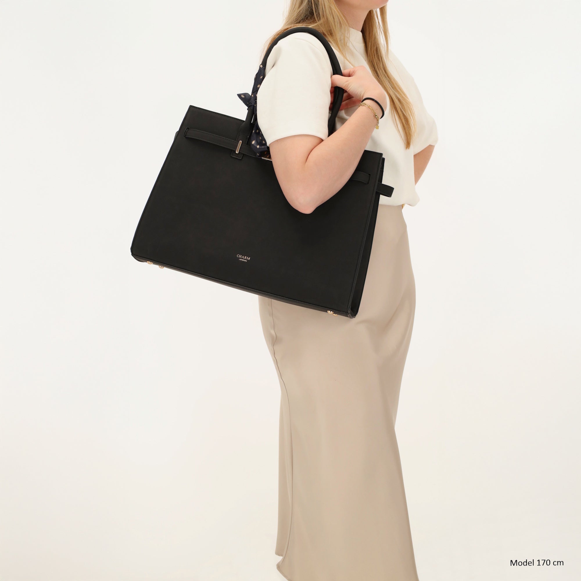 The Hamptons Village - Suèdine Laptoptas 15.6” zwart