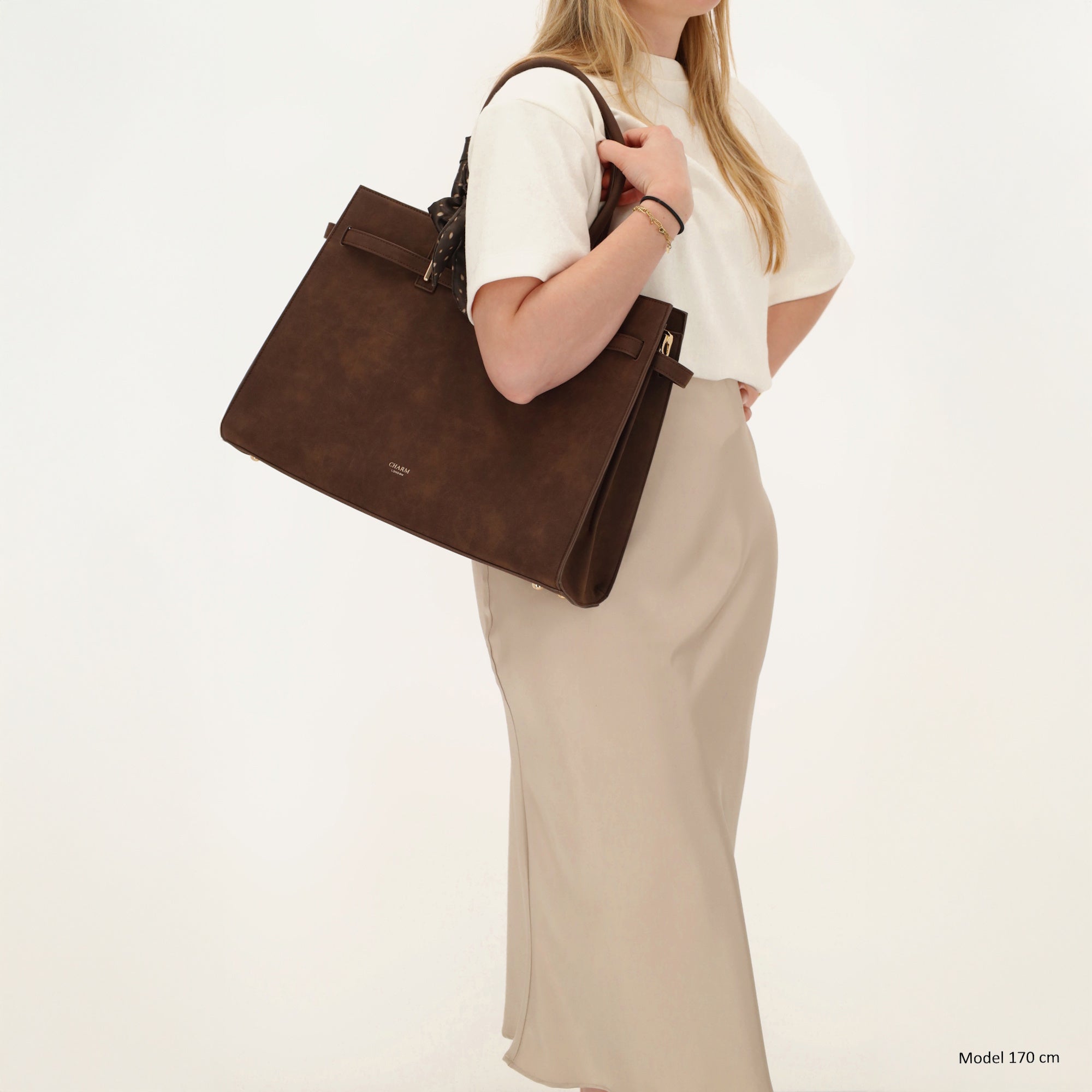 The Hamptons Village - Suèdine Laptoptas 15.6” donkerbruin