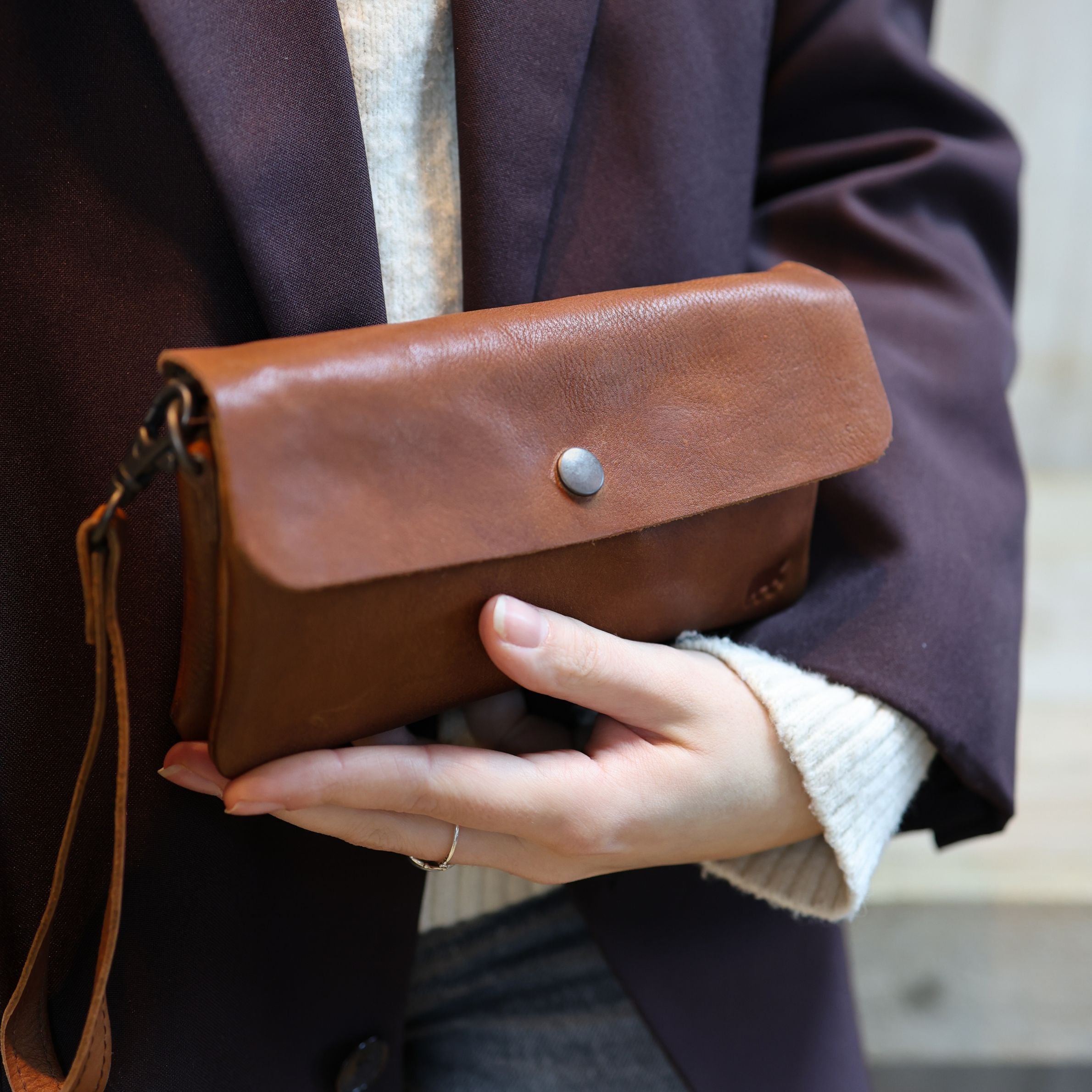 Clutch/Mini-Umhängetasche 'Lydia' Cognac