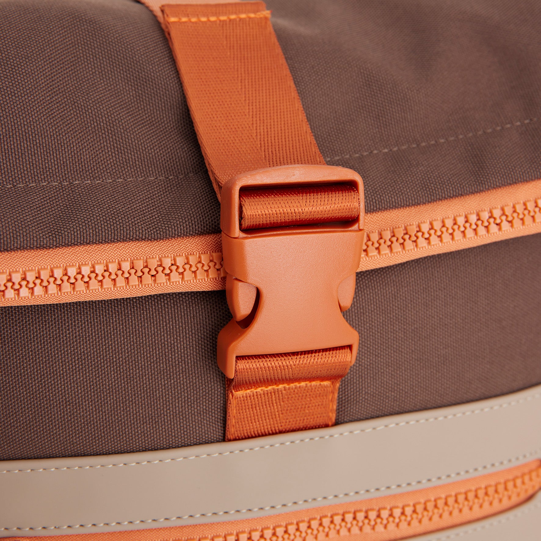 Wasserabweisender Rucksack 'Mart' 16L Ferron Kaffee