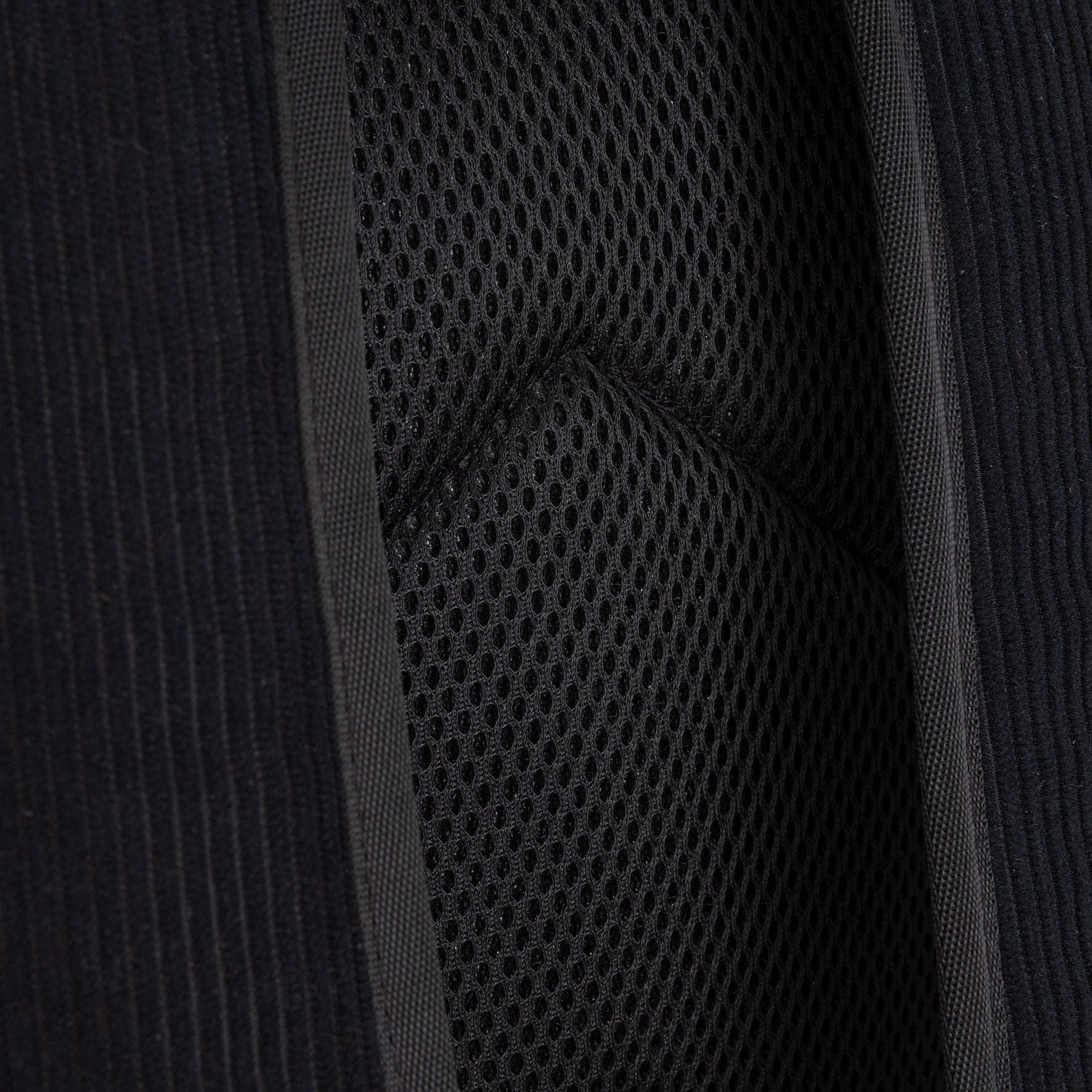 Ribbi - Rollrucksack 'New York' Schwarz 17–21L