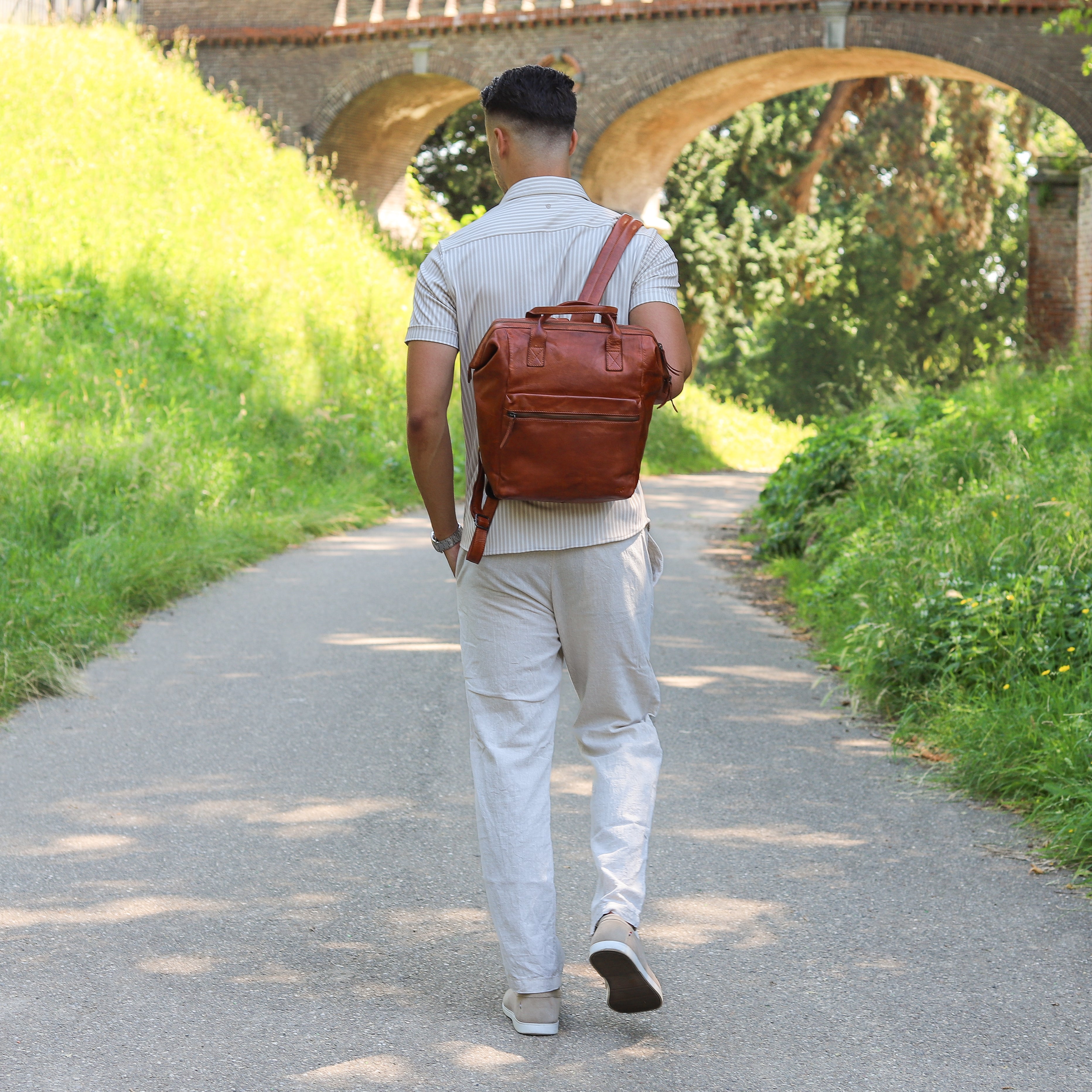 Rucksack mit Bügelverschluss 'Jurian' Cognac