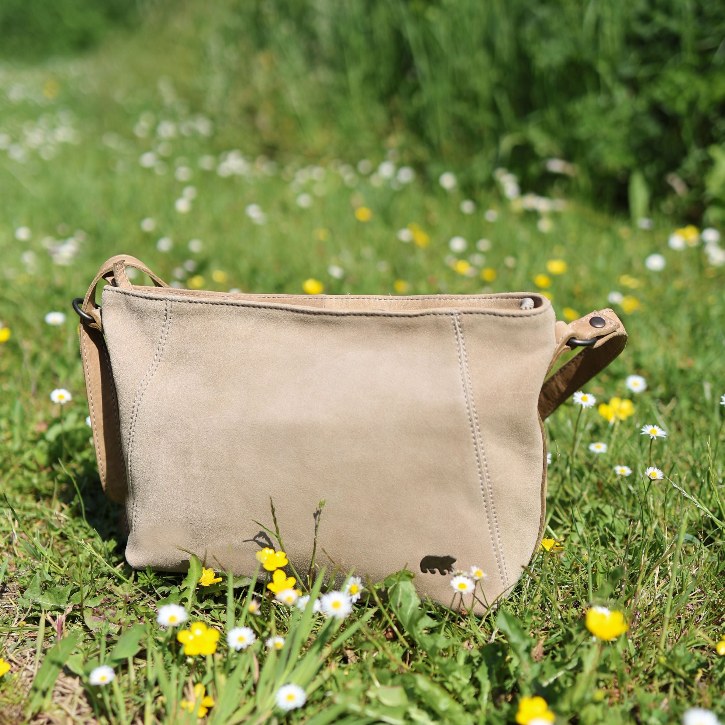Velours Umhängetasche 'Valentina' Grau
