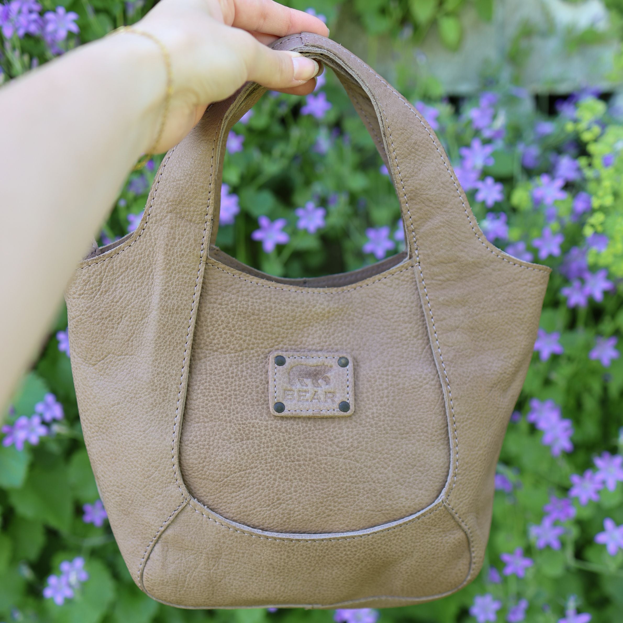 Kleine Hand-/Umhängetasche 'Carol' Taupe