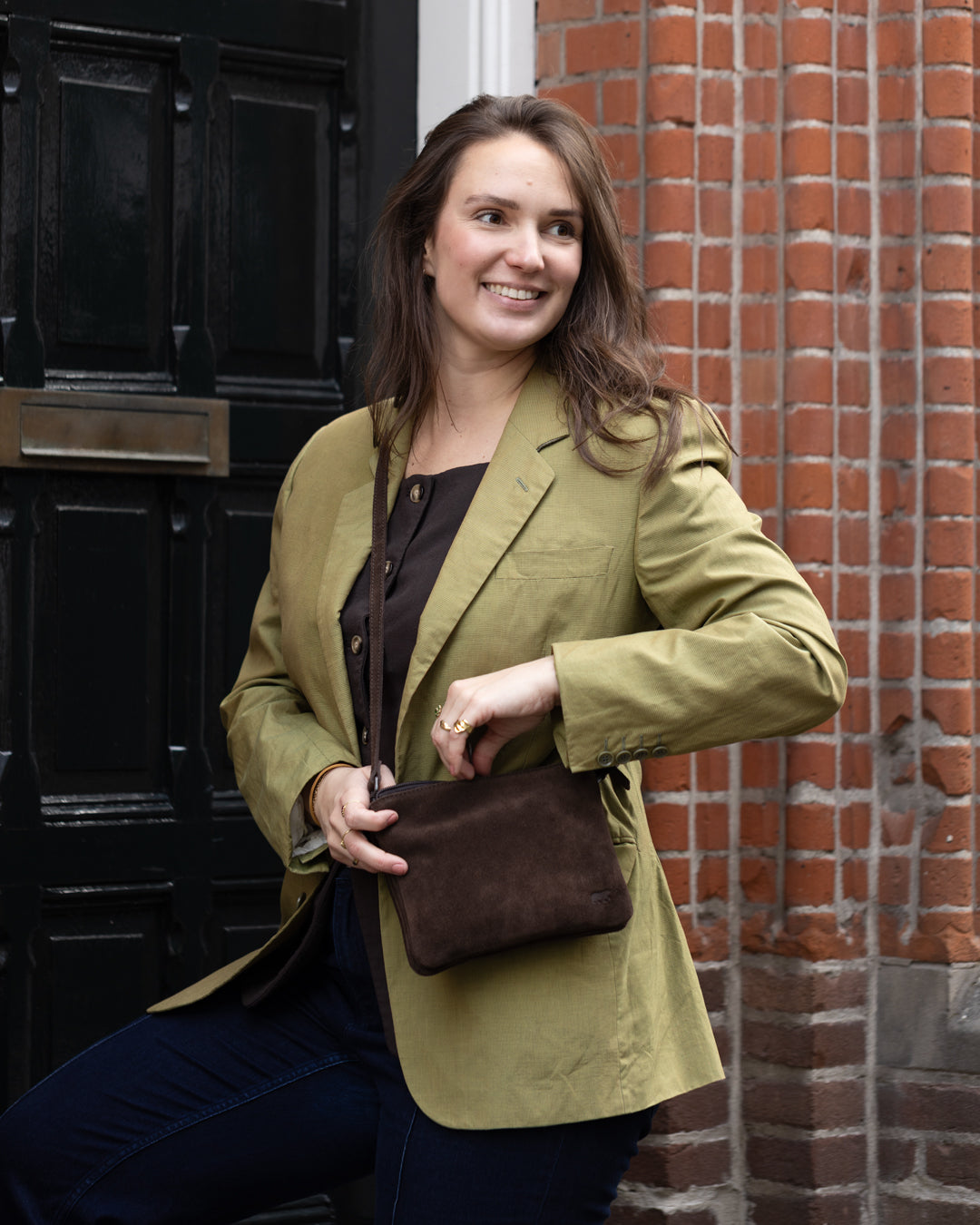 Veloursleder Schultertasche „Marthe“ Bisquit