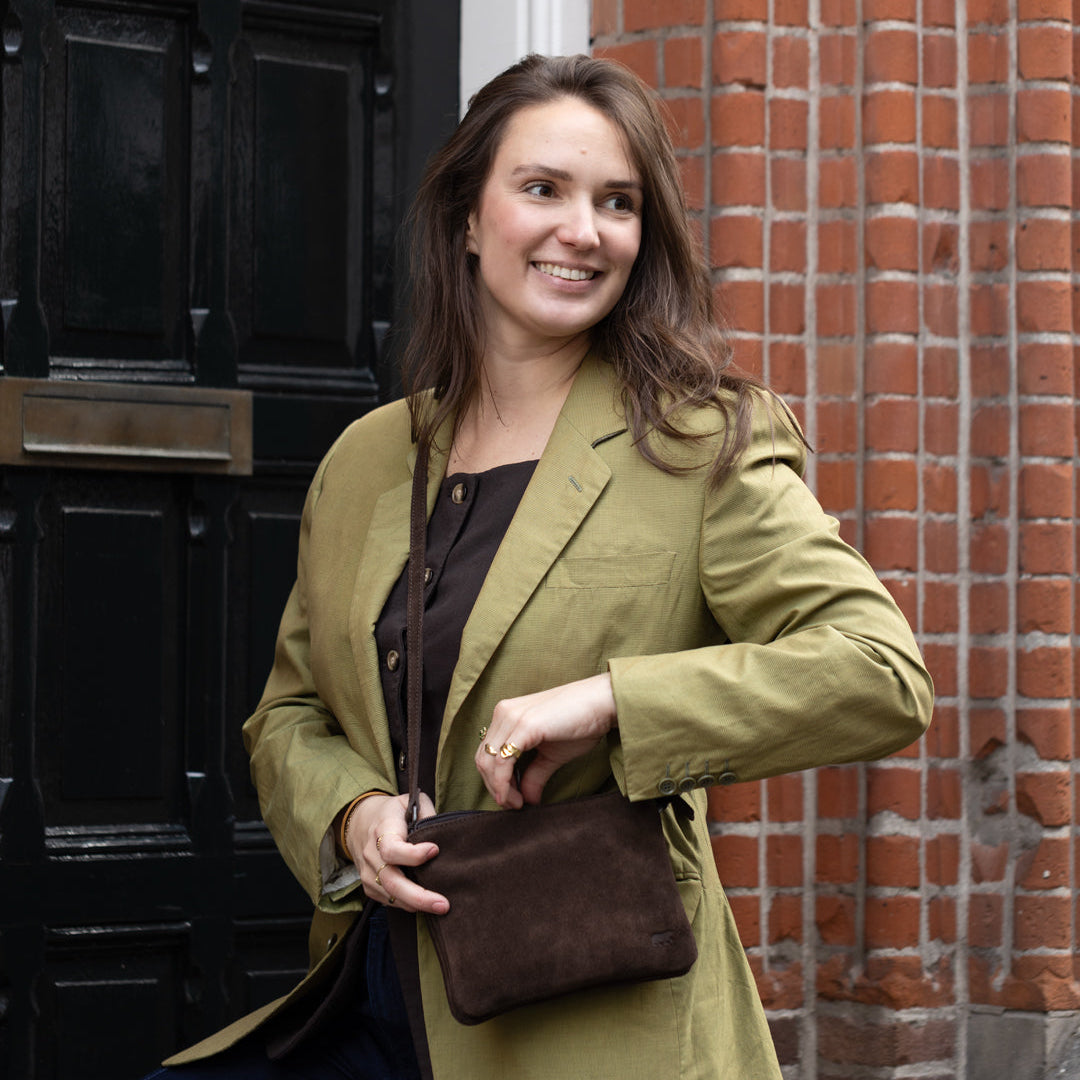 Velours Umhängetasche 'Marthe' Dunkelblau